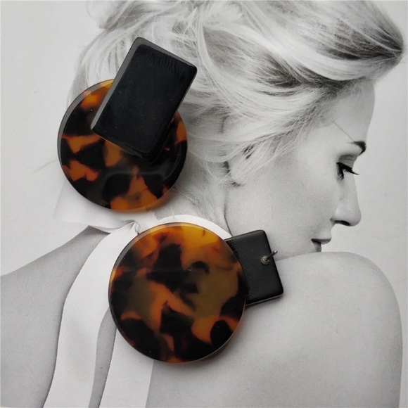 Geometric Acrylic Tortoiseshell Earrings - Picture 2 of 5